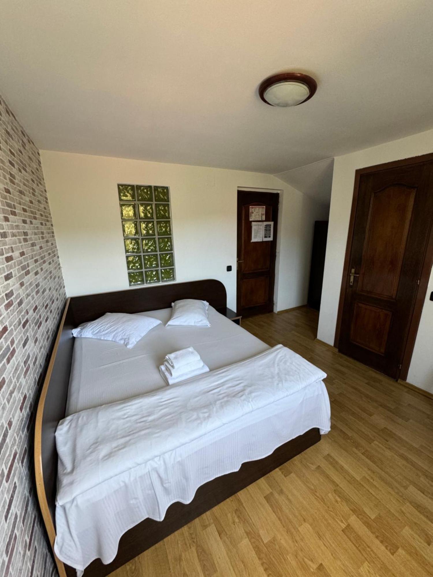 ホテル Casa David Buşteni エクステリア 写真